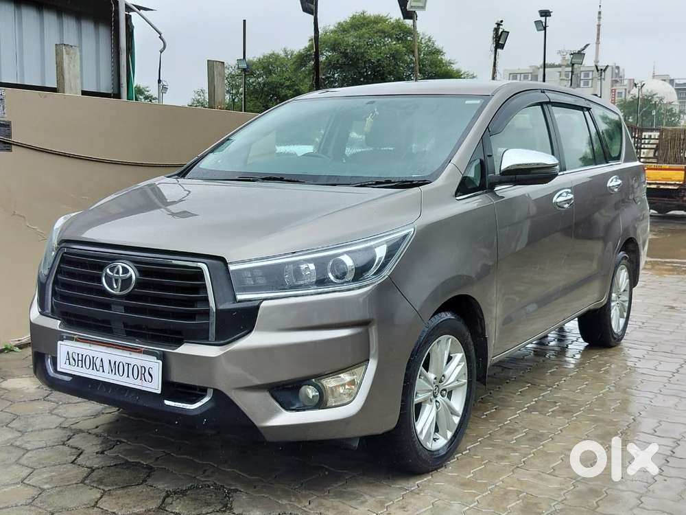 Toyota Innova Crysta 2.8z Automatic, 2016, Diesel