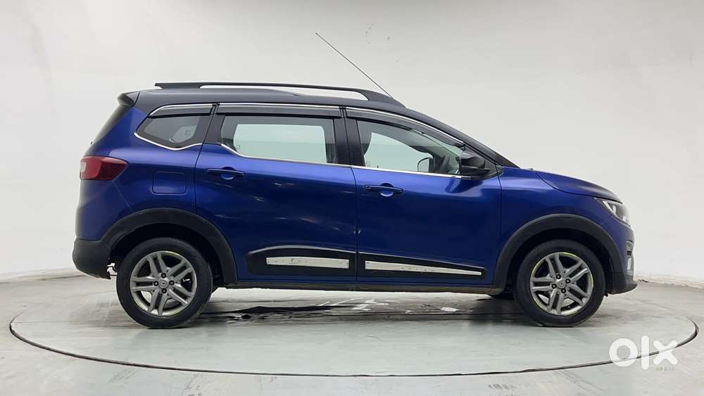 Renault Triber 1.0 Rxz Dual Tone, 2022, Petrol