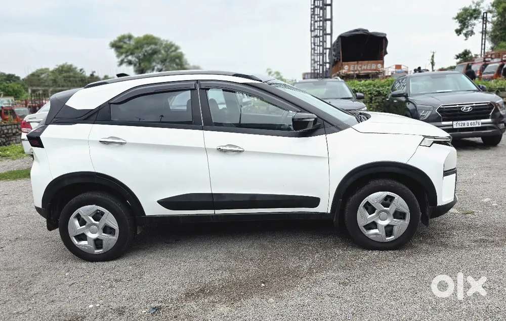 Tata Nexon Smart Plus Diesel Variant