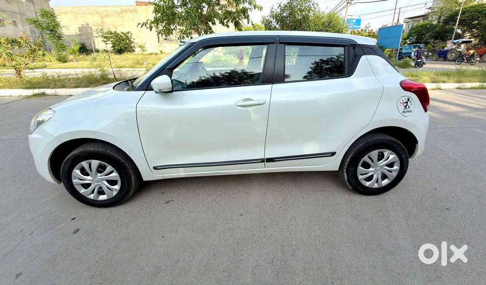 Maruti Suzuki Swift 1.2 Vxi (o), 2023, Petrol