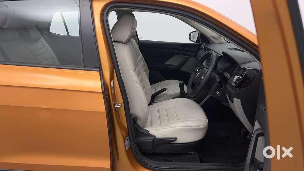 Skoda Kushaq Active 1.0 Tsi Mt, 2022, Petrol