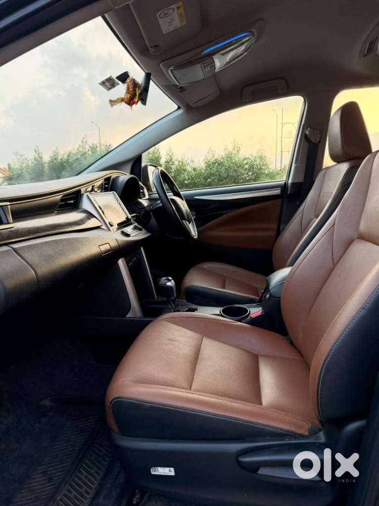 Toyota Innova Crysta 2.5z, 2022, Diesel