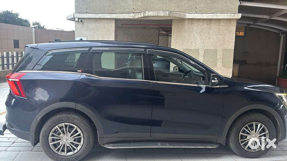 Mahindra Xuv700 2.0 Ax 3 Petrol At 5 Str, 2023, Petrol