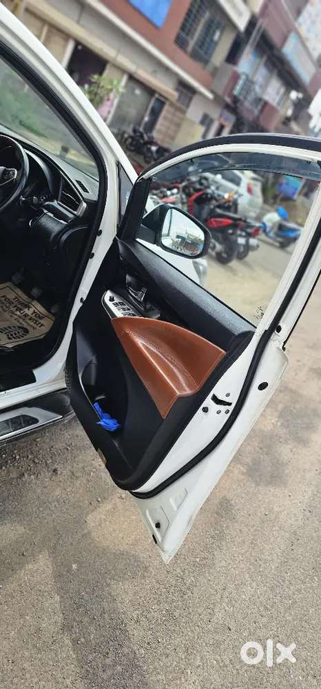 Toyota Innova Crysta 2017 Diesel 83000 Km Driven