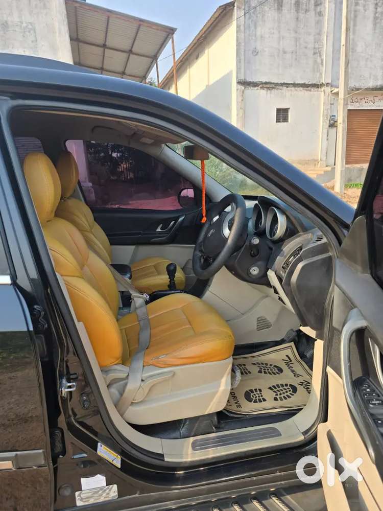 Mahindra Xuv500 2018 Diesel 130000 Km Driven