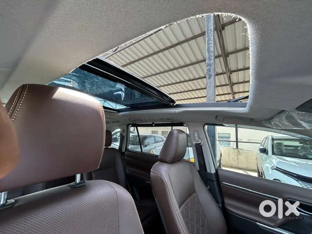 Toyota Innova Hycross 2023 Petrol 96000 Km Driven
