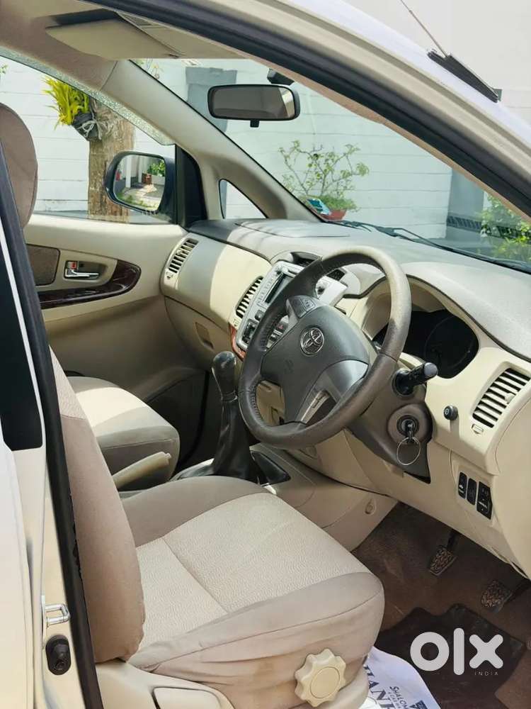 Toyota Innova 2013 Diesel 8 Str