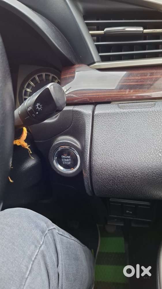 Toyota Innova Crysta 2.4 V, 2016