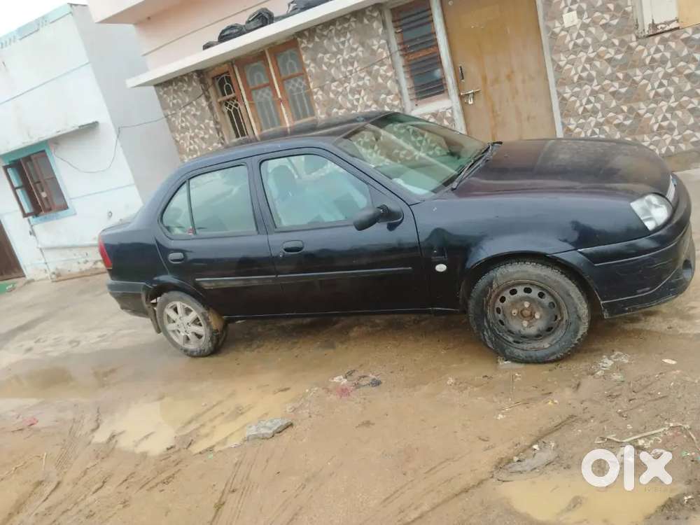Ford Ikon Music 2005