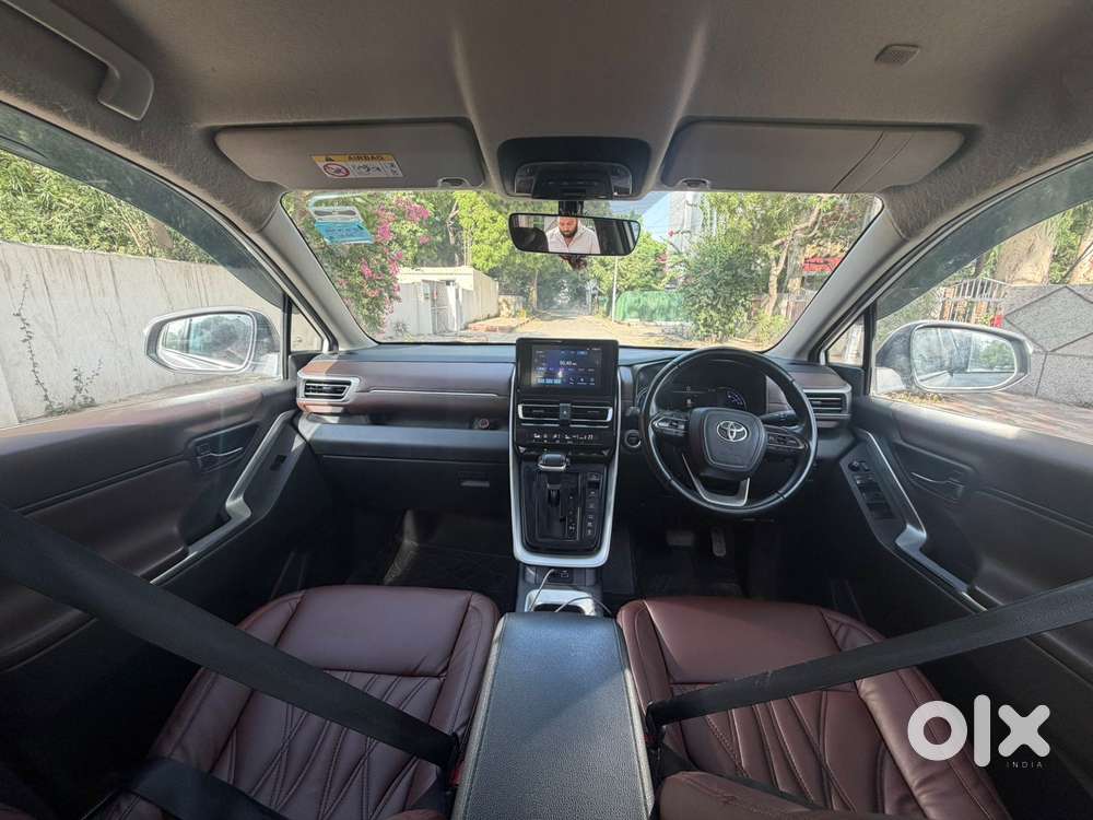 Toyota Innova Hycross 2.0 Vx Hybrid 7 Str, 2023, Petrol