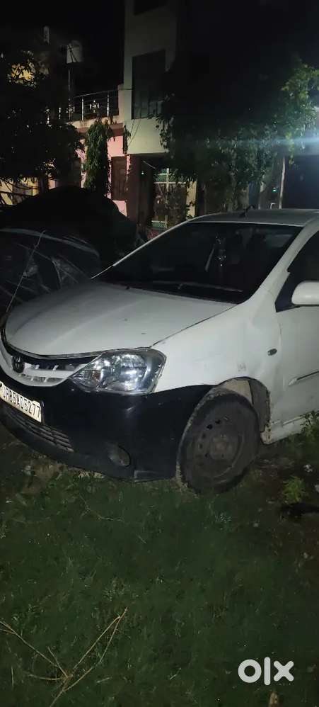 Toyota Etios 1.5 High 2012