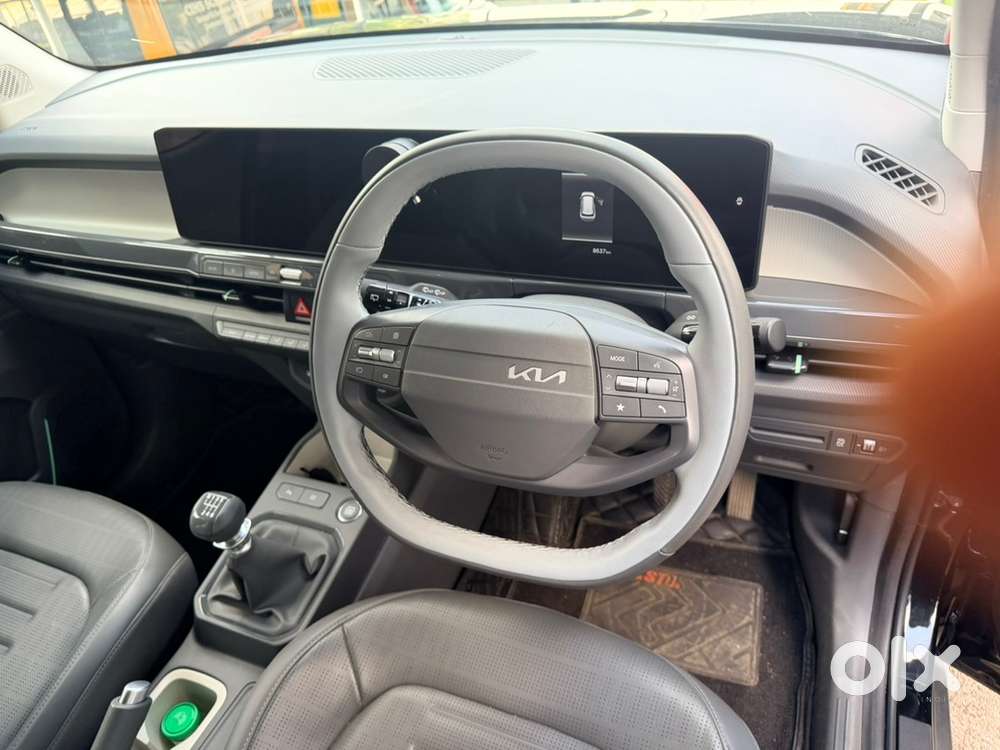 Kia Syros Petrol Manual 2025model 2026 March Registration
