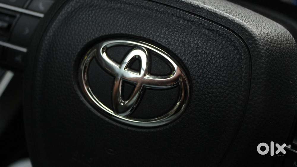 Toyota Innova Hycross 2.0 Zx (o) Hybrid 7 Str, 2024, Petrol
