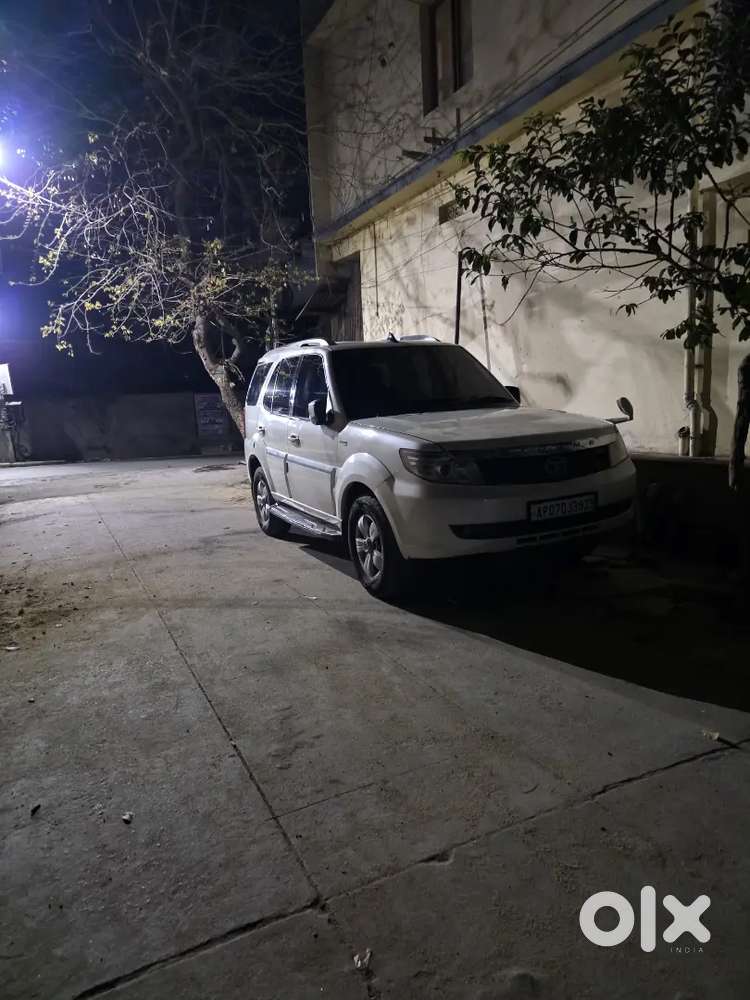 Tata Safari Storme 2017