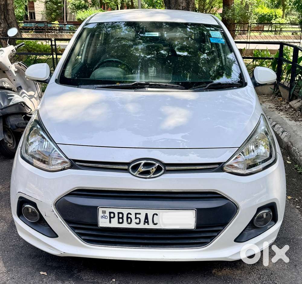 Hyundai Xcent Petrol Automatic 2015 Well-maintained (top Model)