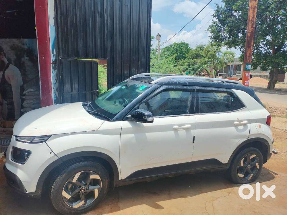 Hyundai Venue 2020 Petrol 40618 Km Driven