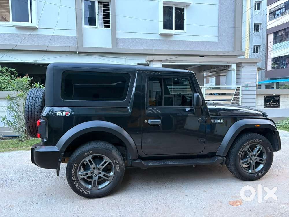 Mahindra Thar Petrol 2023