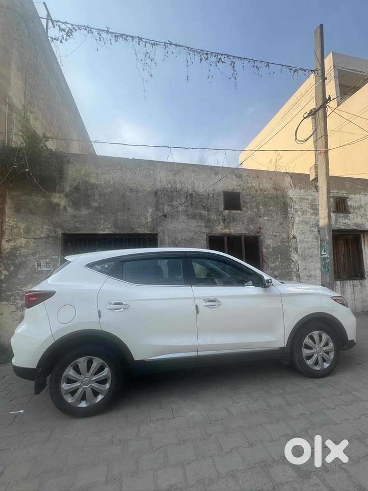 Mg Astor 2025 Petrol 12000 Km Driven 2nd Top Vareint