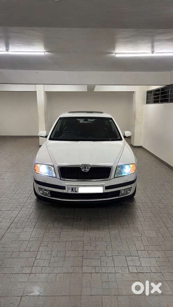Skoda Laura L&k 2006