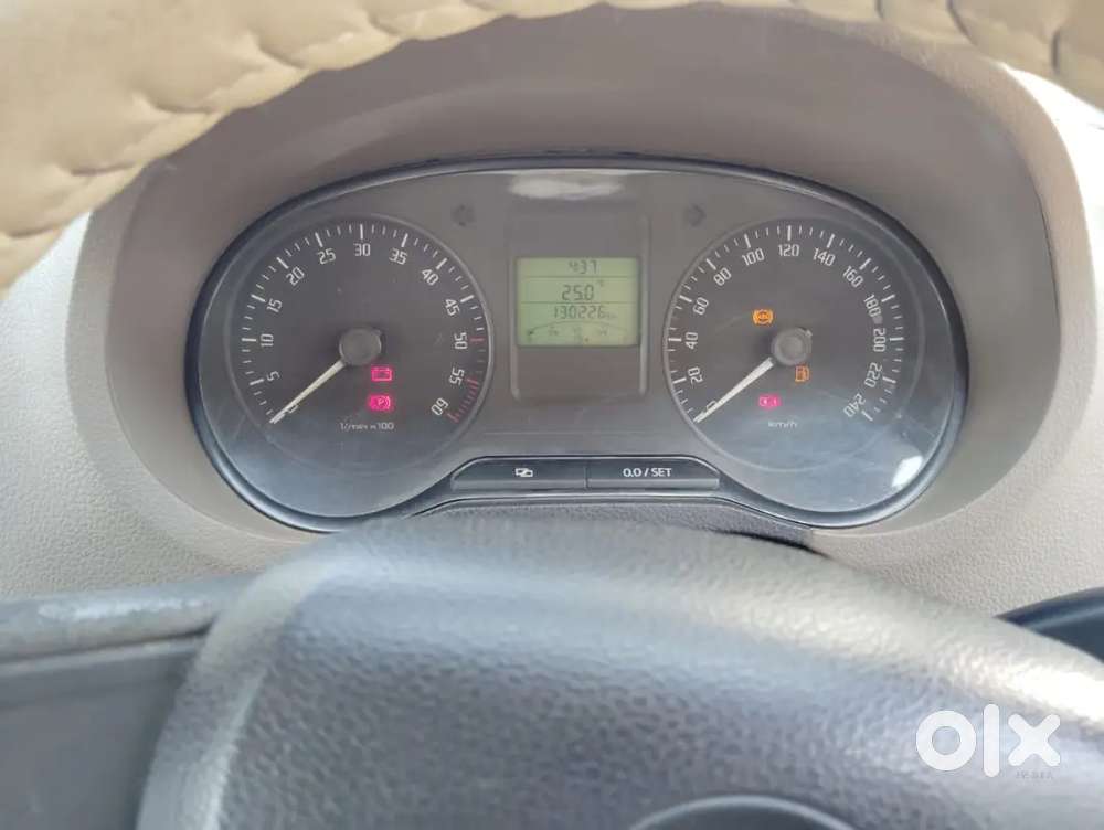 Skoda Rapid Elegance 2013 Diesel Manual
