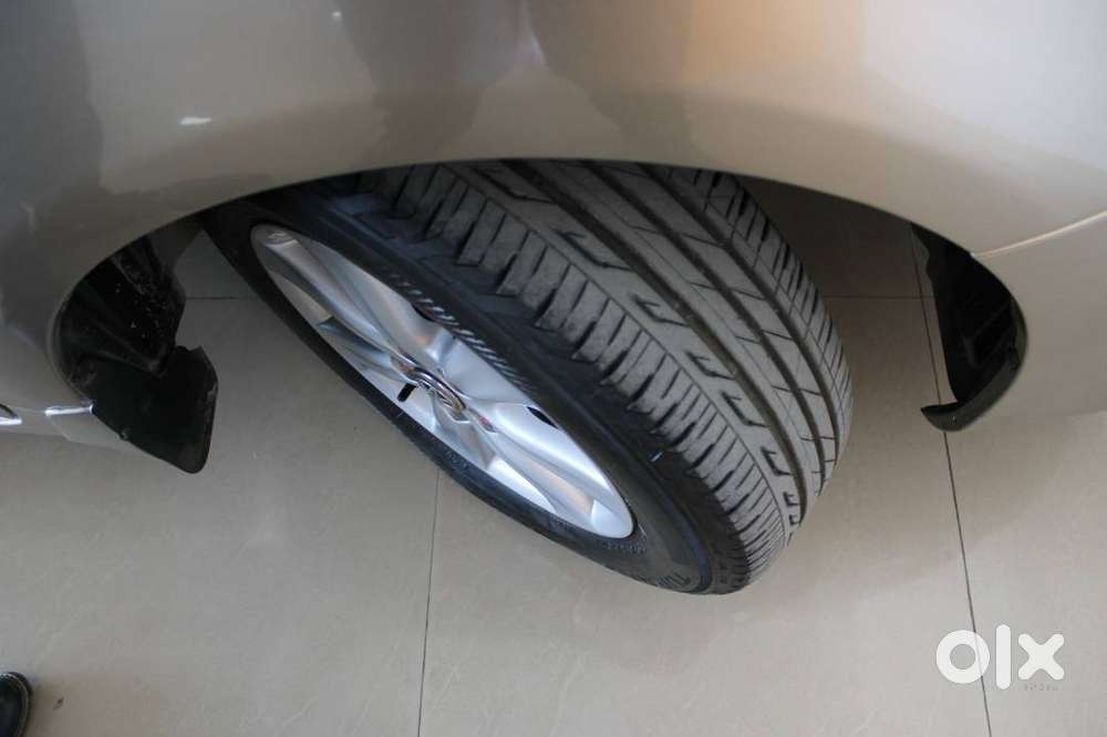 Toyota Corolla Altis - 2011 Model