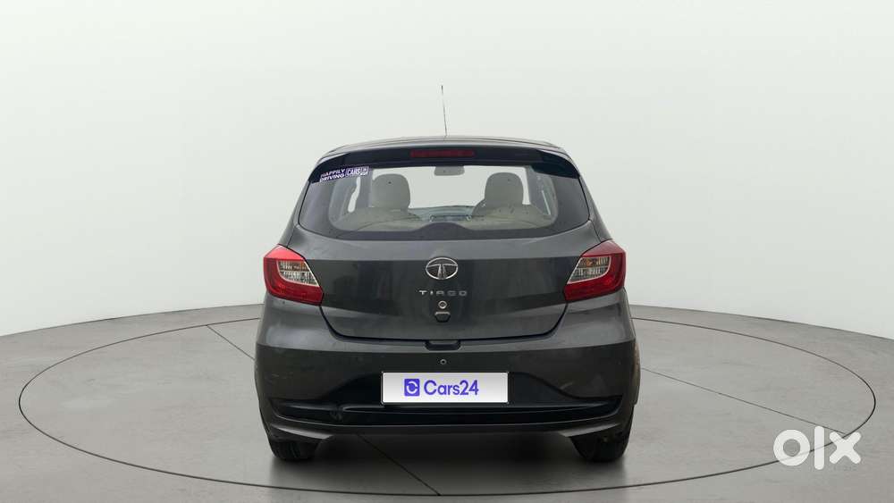 Tata Tiago 1.2 Revotron Xt, 2022, Petrol