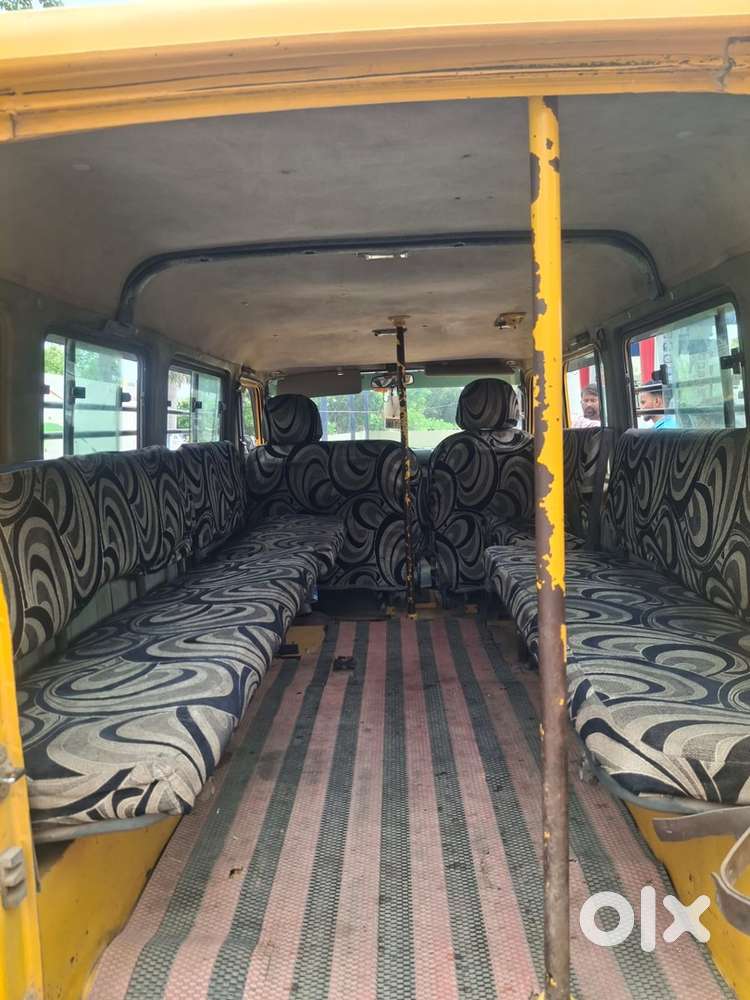 Force Toofan Trax Cruiser School Bus
