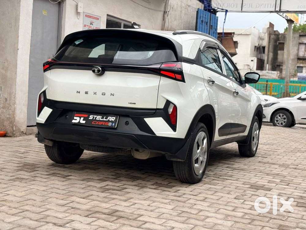 Tata Nexon Fearless Plus (ps) 1.2 Icng 6mt Red Dark Edition, 2024, P..