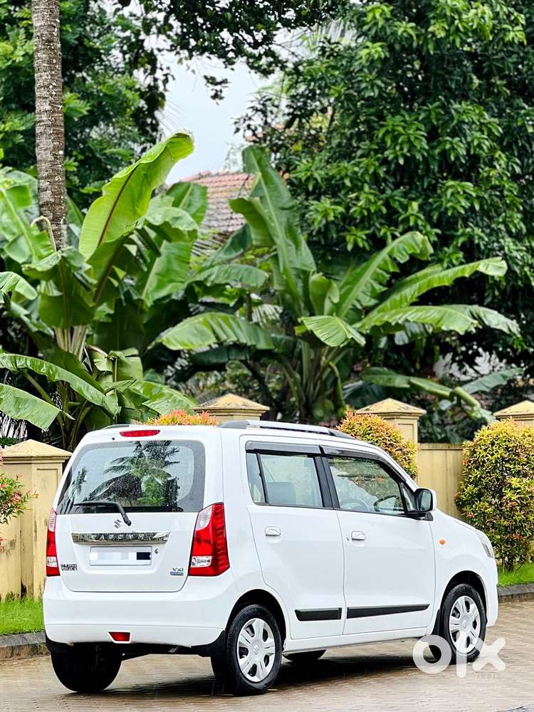 Maruti Suzuki Wagon R Amt Vxi Plus, 2016, Petrol