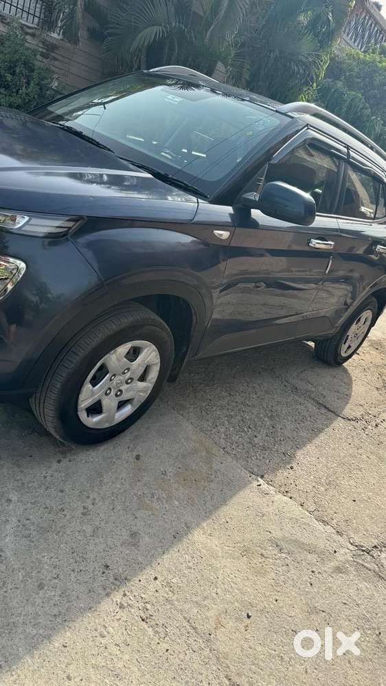 Hyundai Venue 2019 Petrol 80000 Km Driven