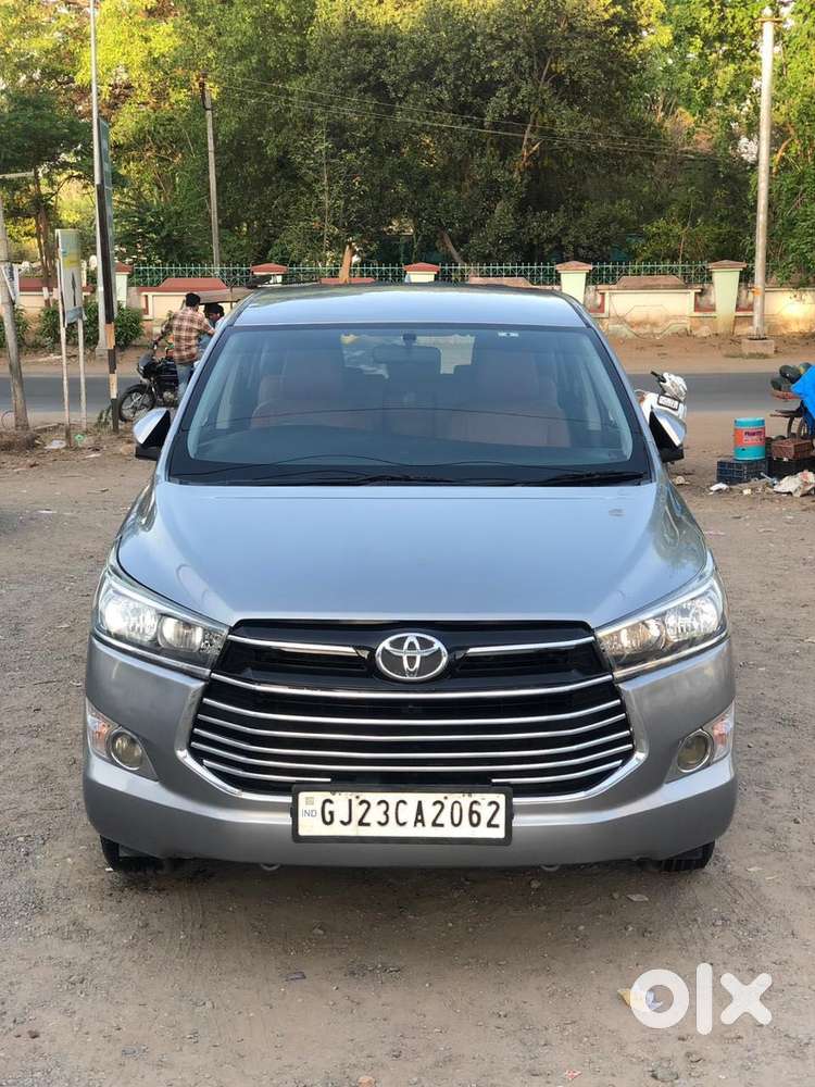 Toyota Innova Crysta 2.8 Gx At 8 Seater, 2017, Diesel