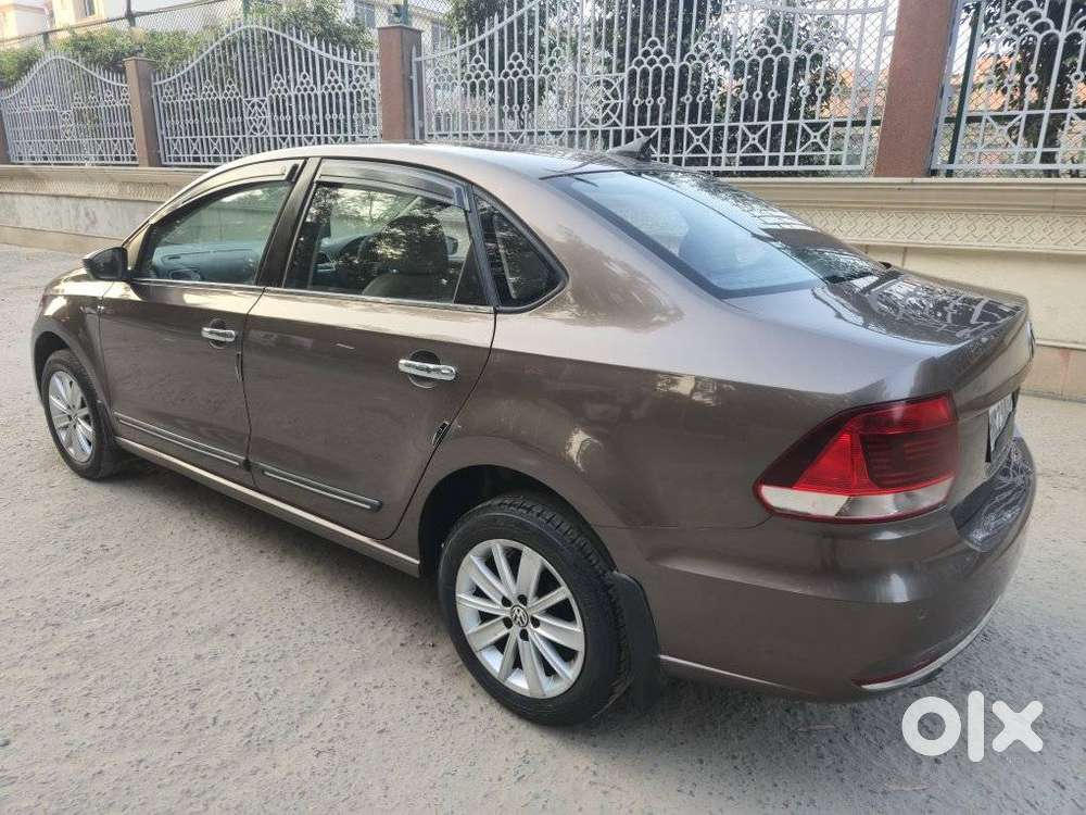 Volkswagen Vento 1.2 Tsi Highline Plus At, 2015, Petrol