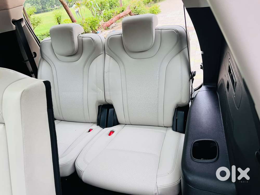Mahindra Xuv700 2.2 Ax 7 Diesel At Str, 2023, Diesel