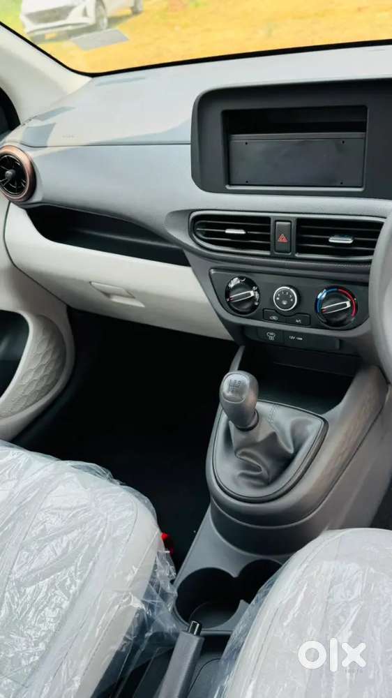 Hyundai Aura 1.2 2026 Manual