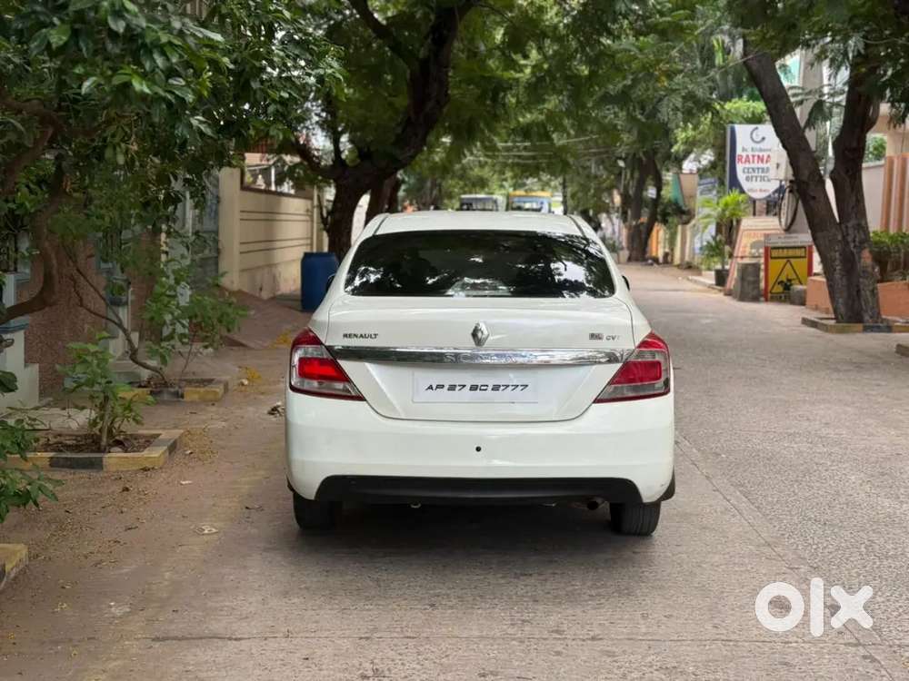 Renault Scala Petrol At 2015