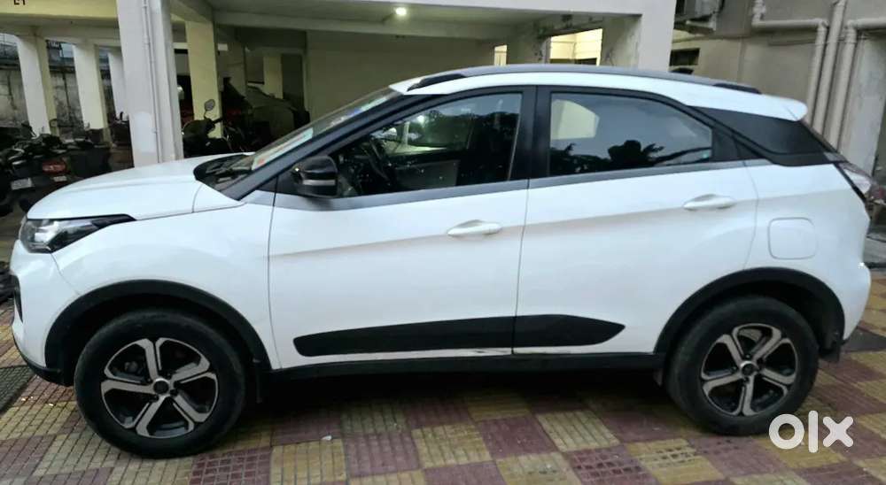 2022 Tata Nexon Xza+(o) Amt Petrol Single Owner