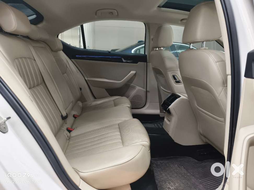 Skoda Superb L&k 2.0 Tdi At, 2016, Diesel
