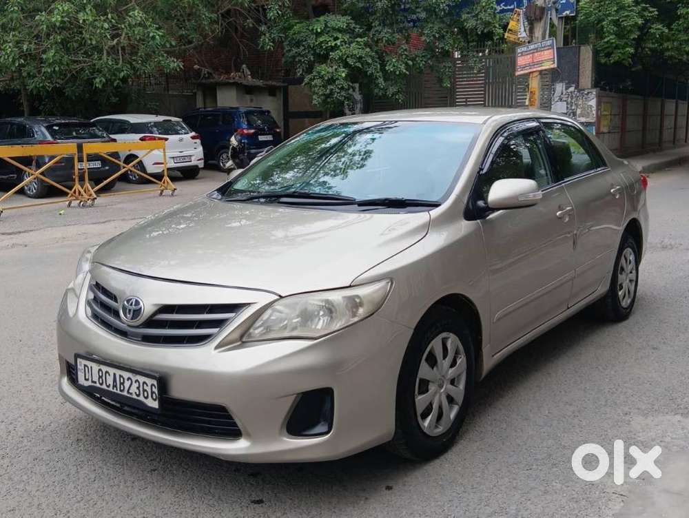 Toyota Corolla Altis 1.8 J, 2013, Petrol