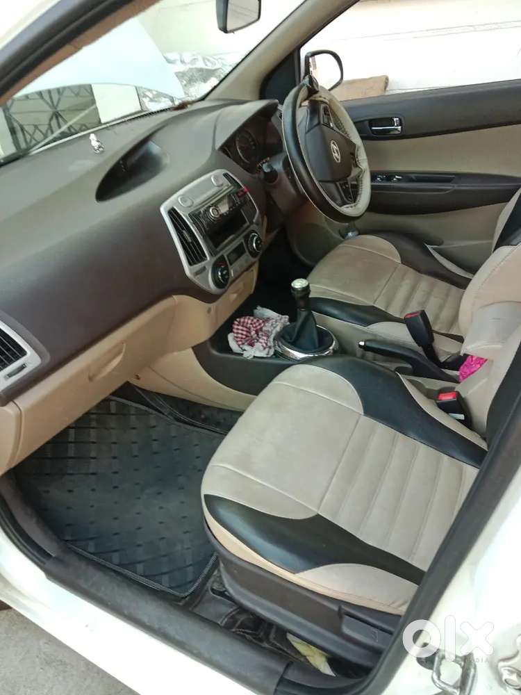 Hyundai I20 2011 Cng & Hybrids 90000 Km Driven