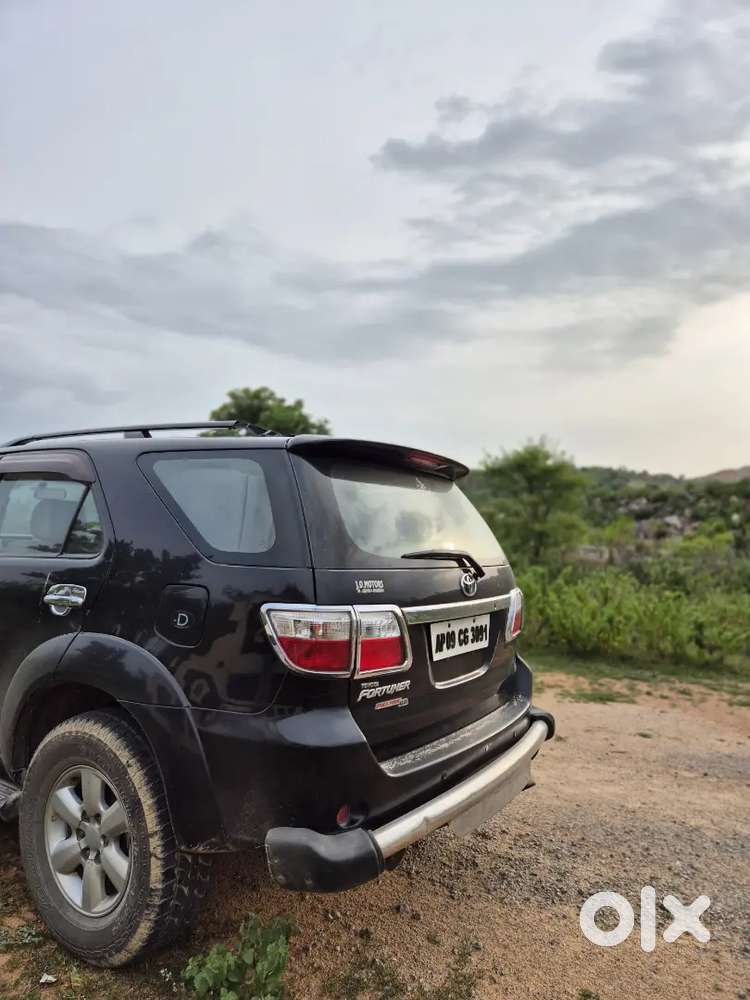 Toyota Fortuner 2010 Diesel Well Maintained