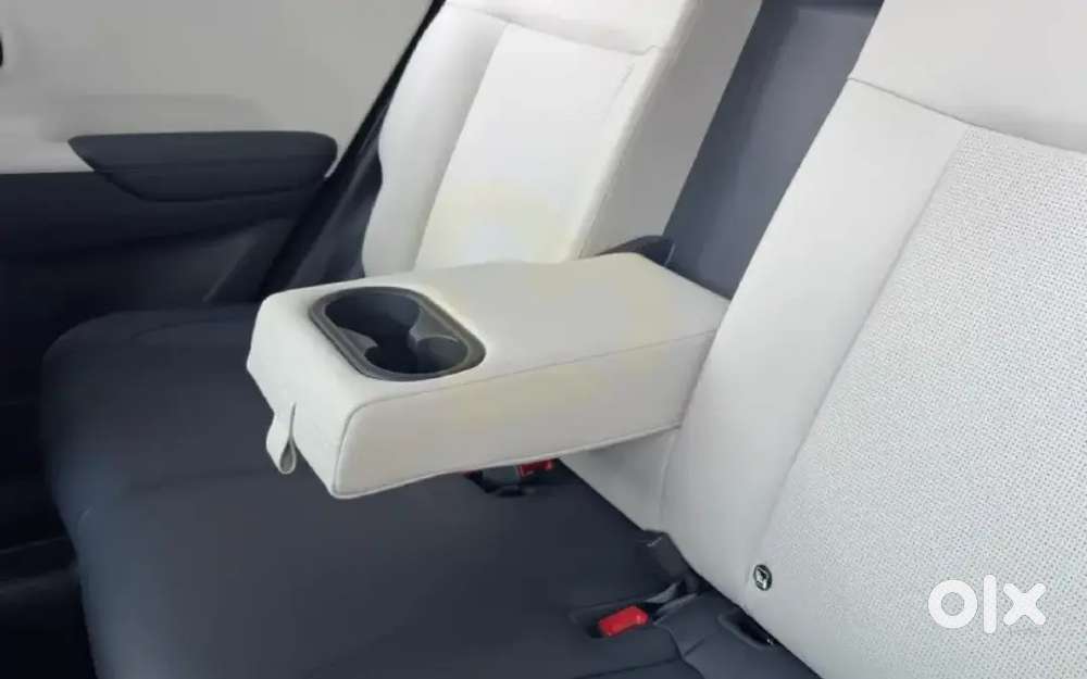 Hyundai Aura 2023 Petrol 25000 Km Driven