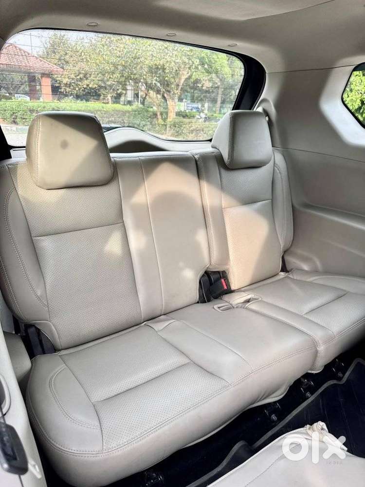 Mahindra Marazzo M6, 2020, Diesel