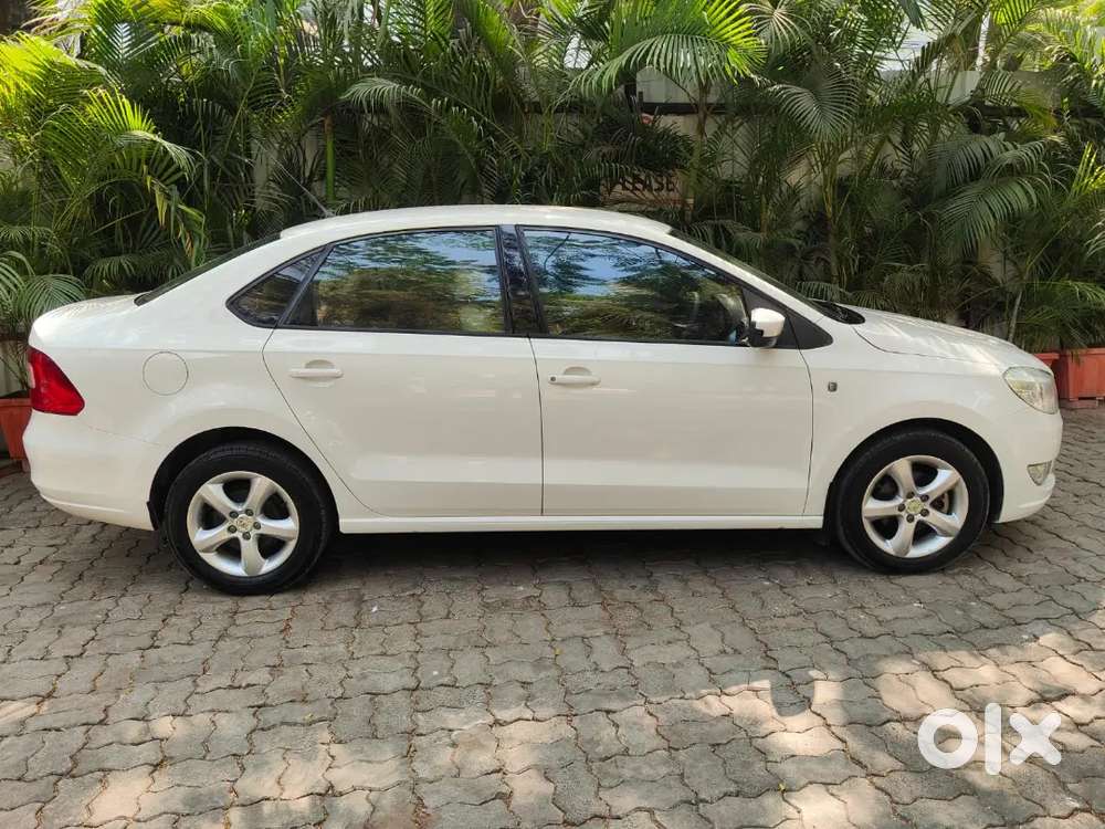 Skoda Rapid Elegance Plus 2012