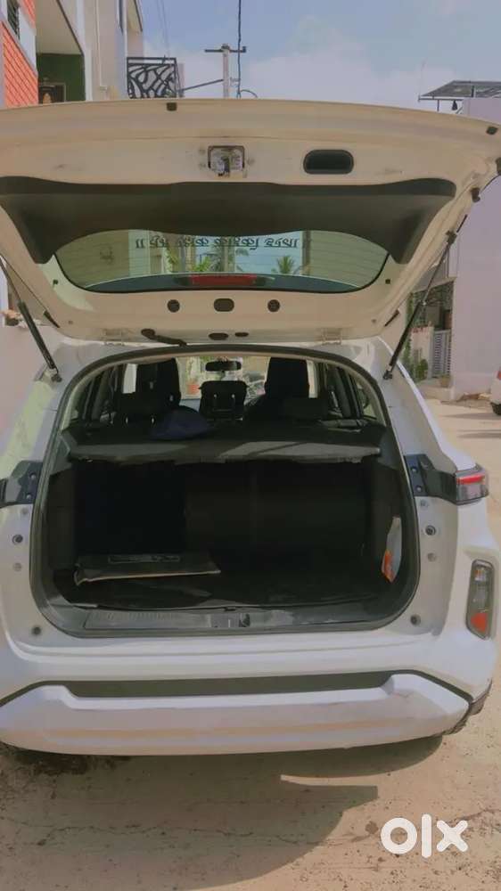 Maruti Suzuki Grand Vitara 2023 Petrol 90000 Km Driven
