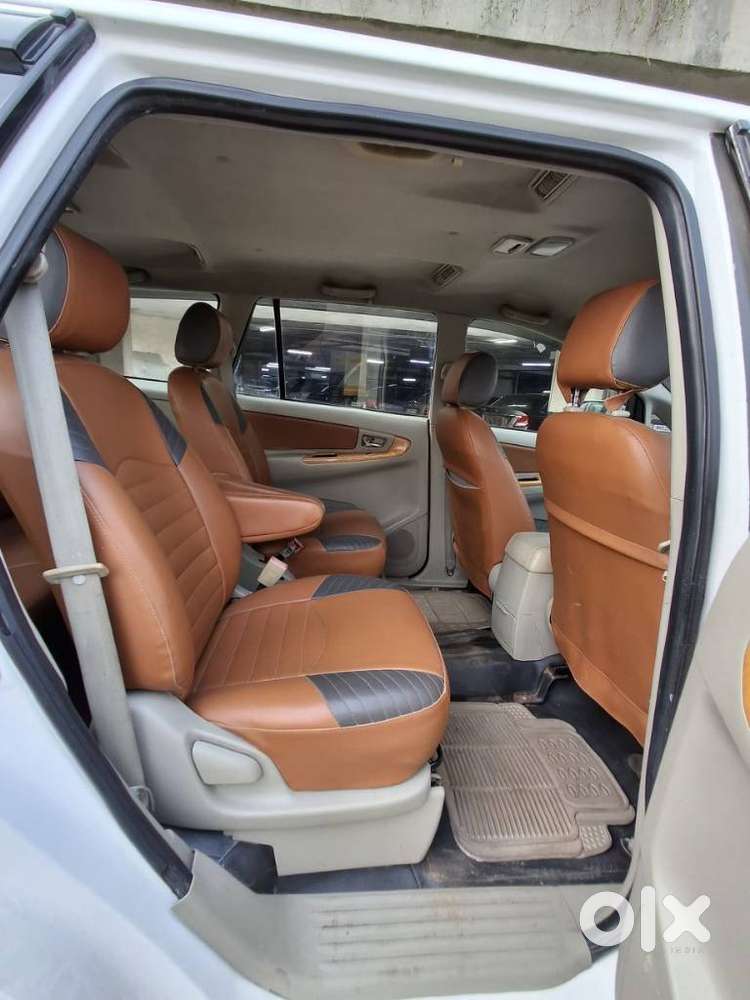 Toyota Innova 2.5 V 7 Str, 2010, Diesel
