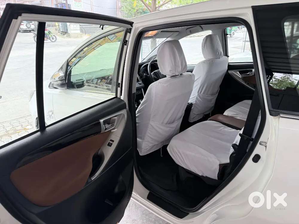 Toyota Innova Crysta 2020 Diesel 132000 Km Driven