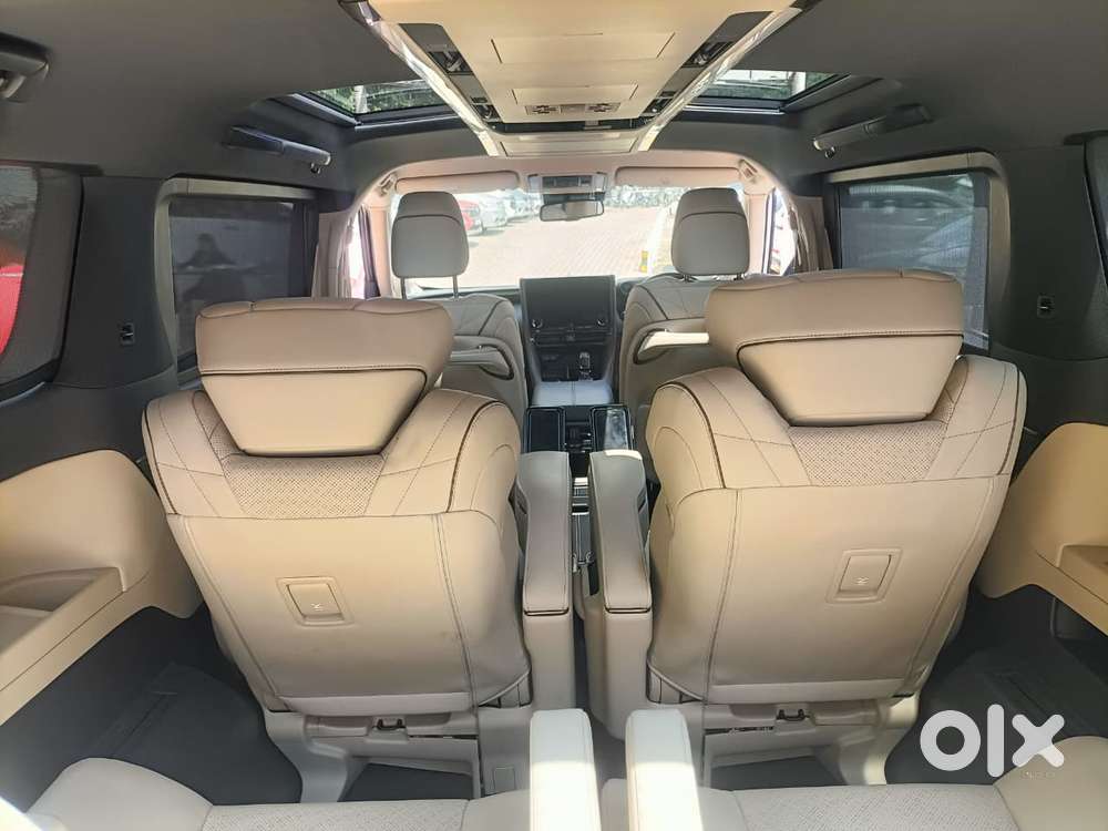 Toyota Vellfire Vip – Executive Lounge, 2024, Petrol