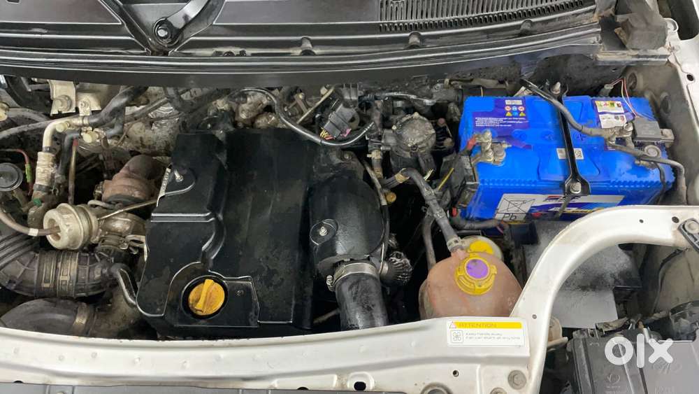 Mahindra Tuv 300 Mhawk100 T8 Dual Tone, 2017, Diesel