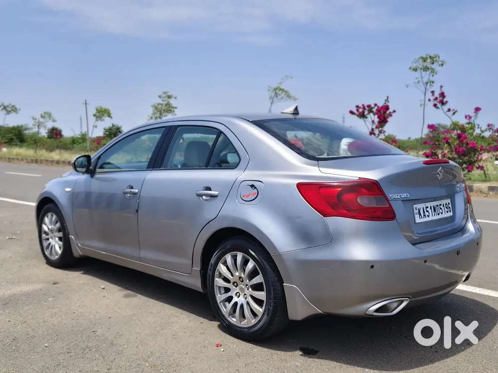 Maruti Suzuki Kizashi Petrol 2013