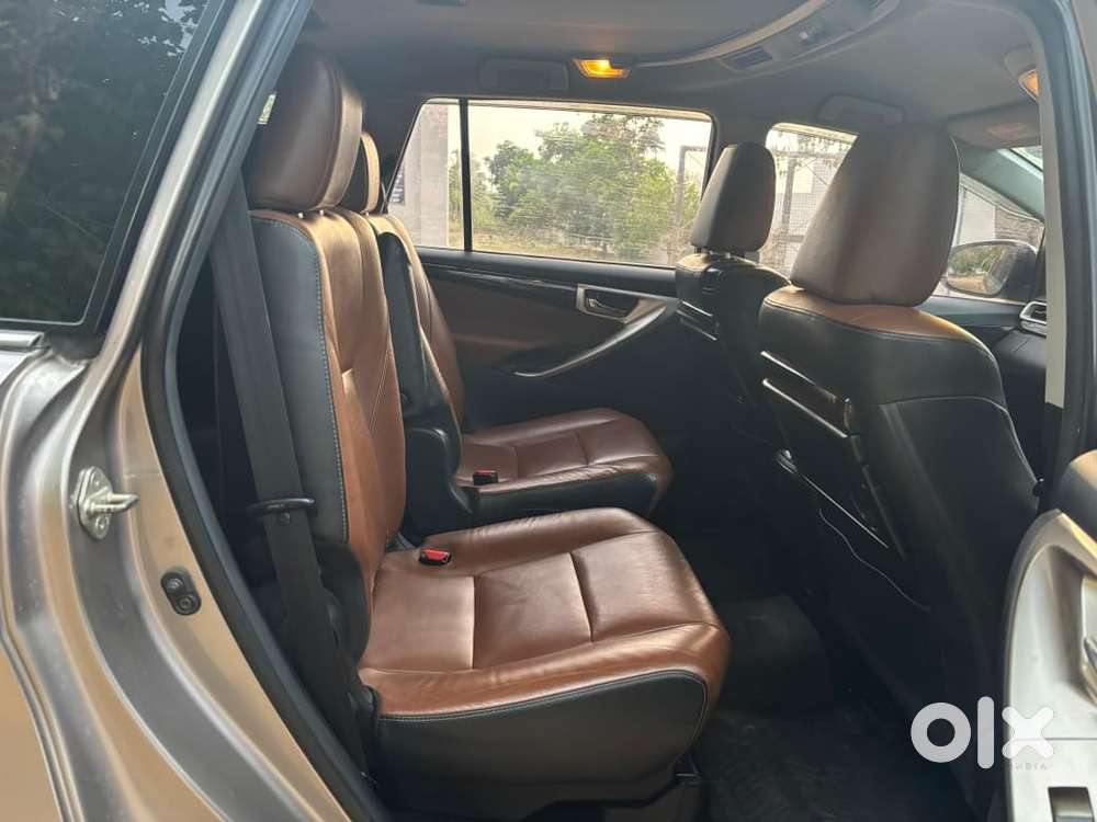 Toyota Innova Crysta 2.8z Automatic, 2017, Diesel